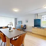Großzügige 3 Schlafzimmer In Bergblick Zentral Apartment *