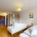 Großzügige 3 Schlafzimmer In Bergblick Zentral Apartment