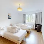 Großzügige 3 Schlafzimmer In Bergblick Zentral *