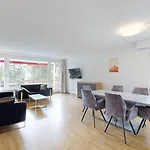 Apartment Großzügige 3 Schlafzimmer In Bergblick Zentral