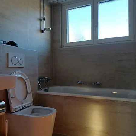 Grosszuegige 3 Schlafzimmer In Bergblick Zentral Apartament *