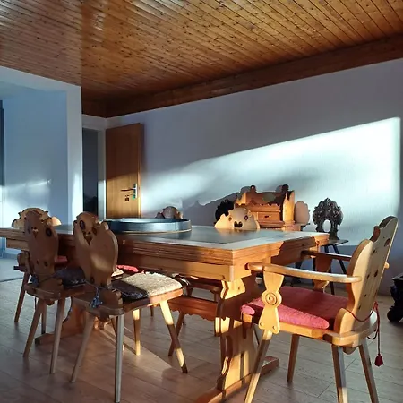 Apartament Grosszuegige 3 Schlafzimmer In Bergblick Zentral