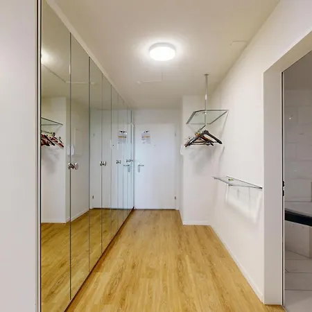 Appartement Grosszuegige 3 Schlafzimmer In Bergblick Zentral