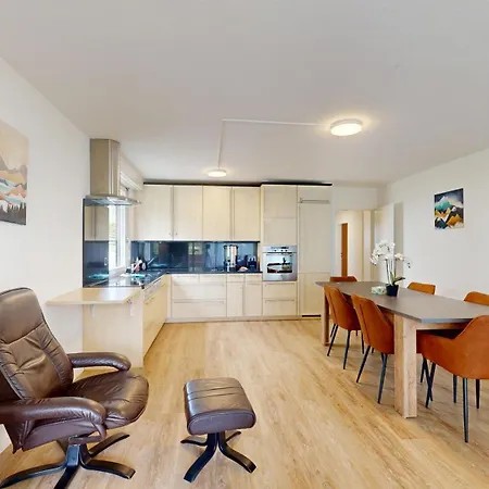 Apartment Großzügige 3 Schlafzimmer In Bergblick Zentral *