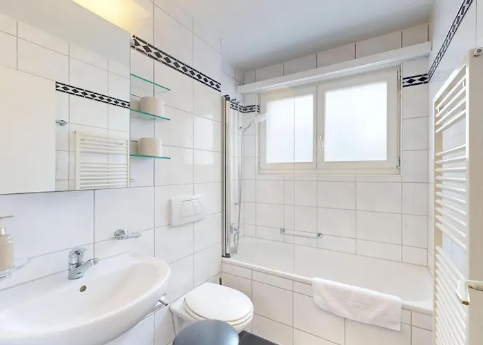 Grosszuegige 3 Schlafzimmer In Bergblick Zentral *