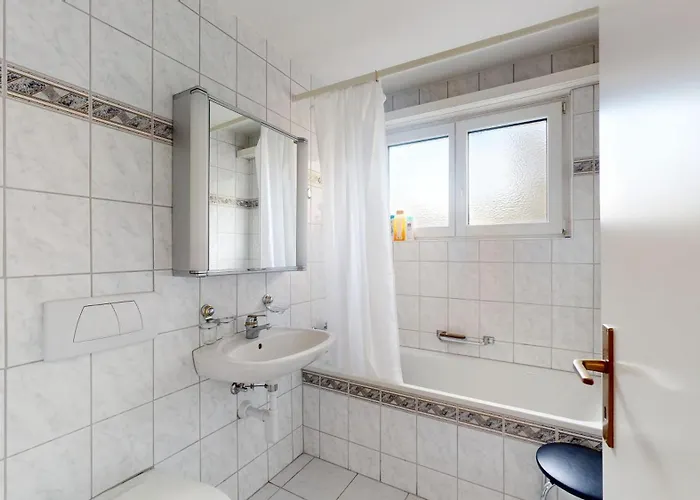 Apartment Grosszuegige 3 Schlafzimmer In Bergblick Zentral *