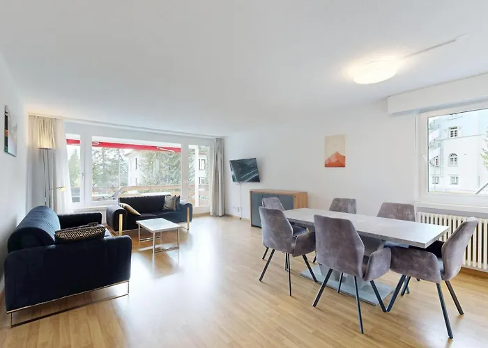 Appartement Grosszuegige 3 Schlafzimmer In Bergblick Zentral