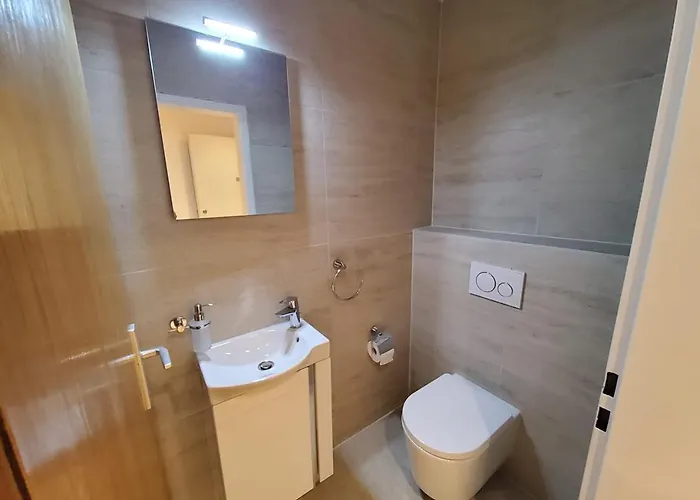 Grosszuegige 3 Schlafzimmer In Bergblick Zentral Appartement